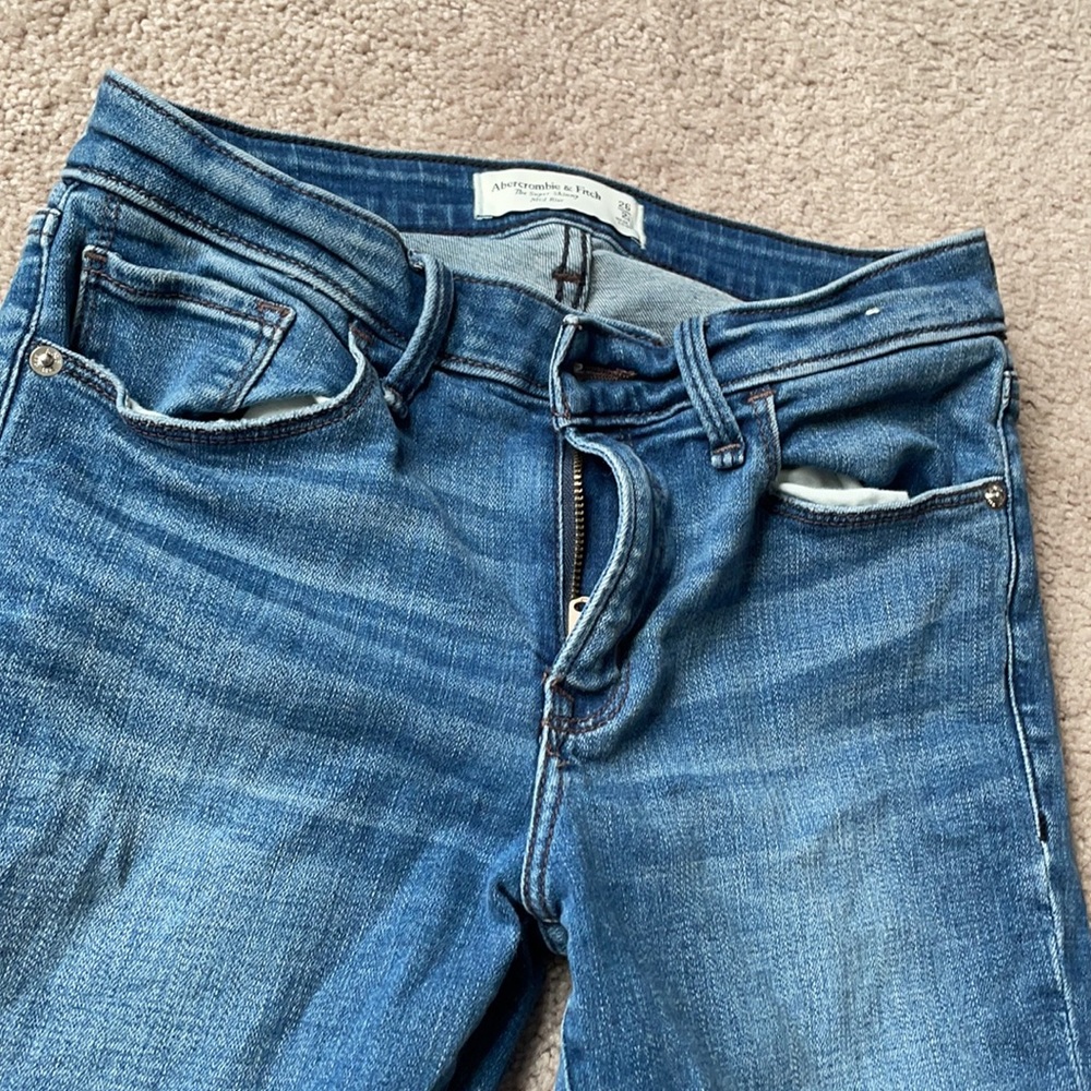 Abercrombie Super Skinny - Mid Rise Short - Picture 2 of 4